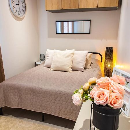 Le Victorieux - Appart 2 Pieces -Proche Paris Clichy Εξωτερικό φωτογραφία